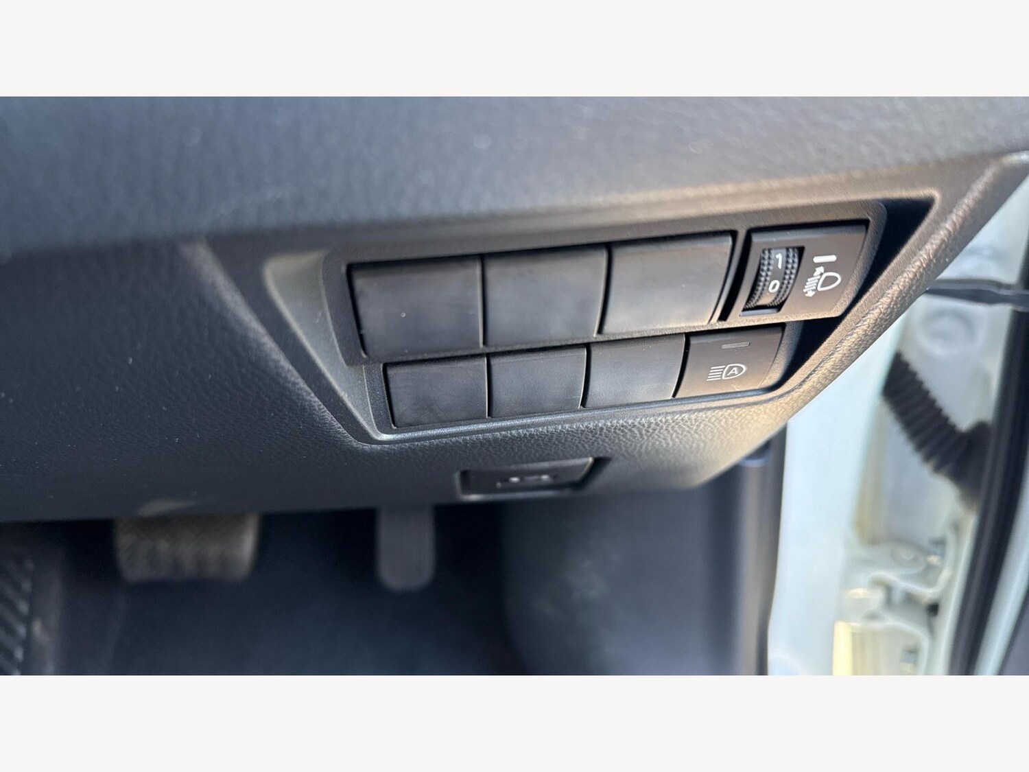 Used Toyota Yaris 2023 for sale - 76645522: Photo 31