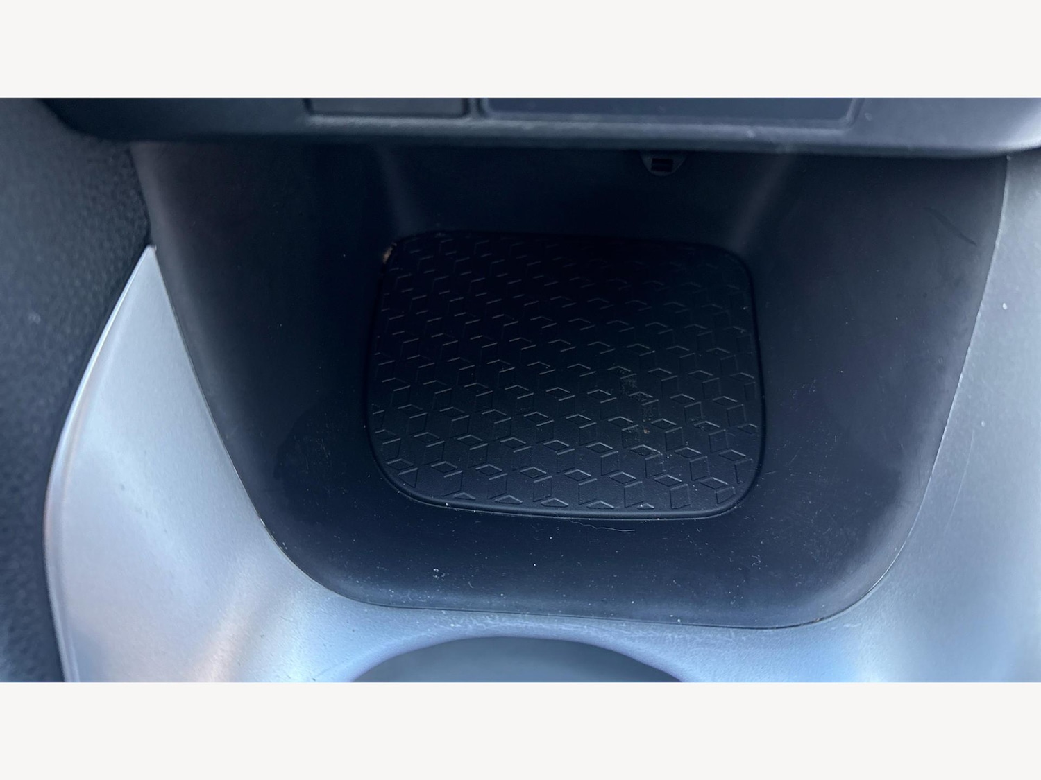 Used Toyota Yaris 2023 for sale - 76645522: Photo 32