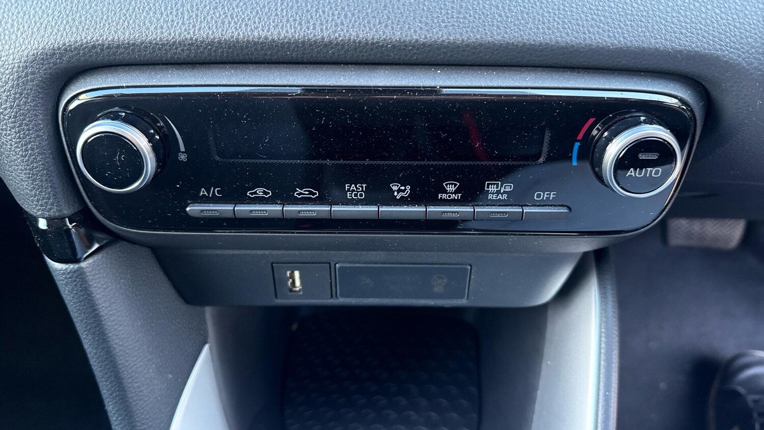 Used Toyota Yaris 2023 for sale - 76645522: Photo 34