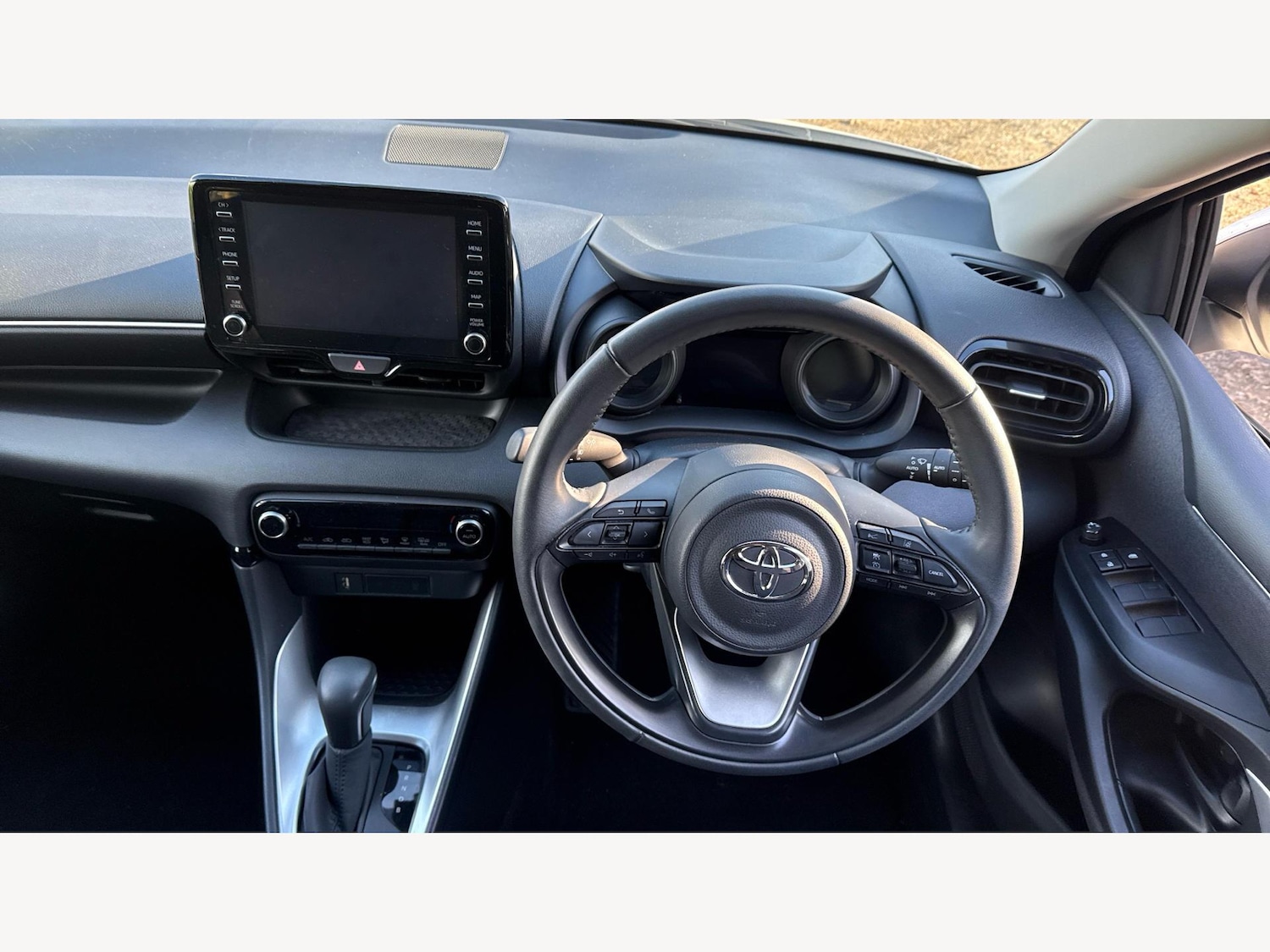 Used Toyota Yaris 2023 for sale - 76645522: Photo 8