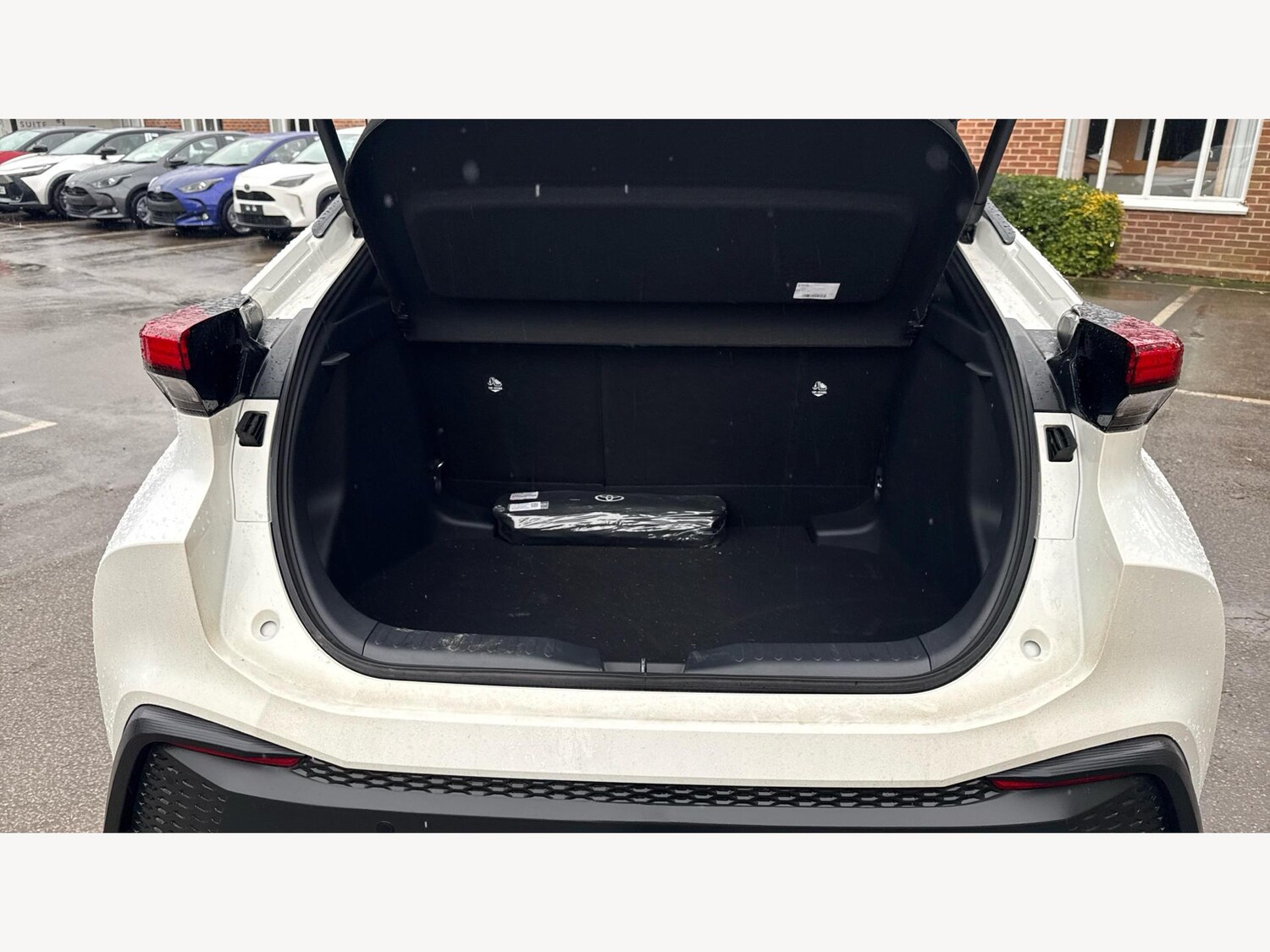 Used Toyota C-HR 2025 for sale - 78007467: Photo 16