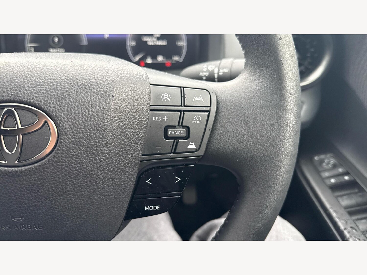 Used Toyota C-HR 2025 for sale - 78007467: Photo 23