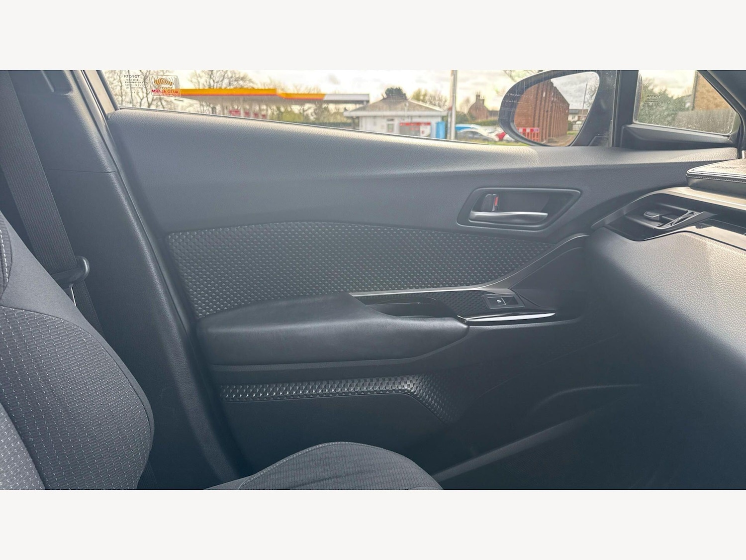 Used Toyota C-HR 2019 for sale - 77925854: Photo 27