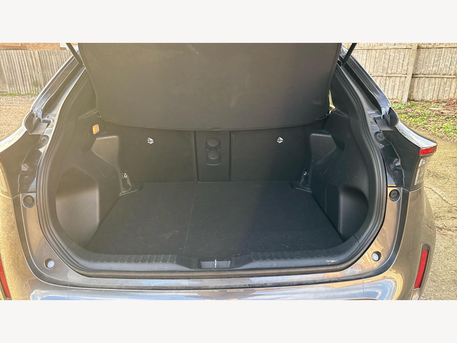 Used Toyota Yaris Cross 2024 for sale - 77412250: Photo 16