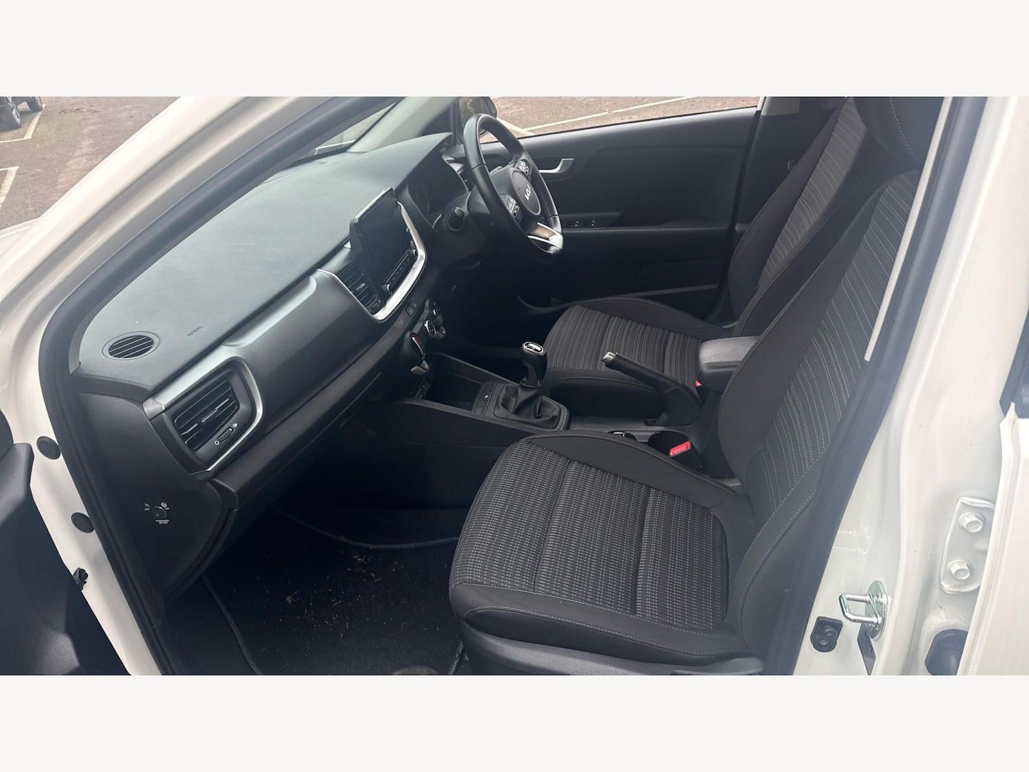 Used Kia Stonic 2023 for sale - 76781218: Photo 12