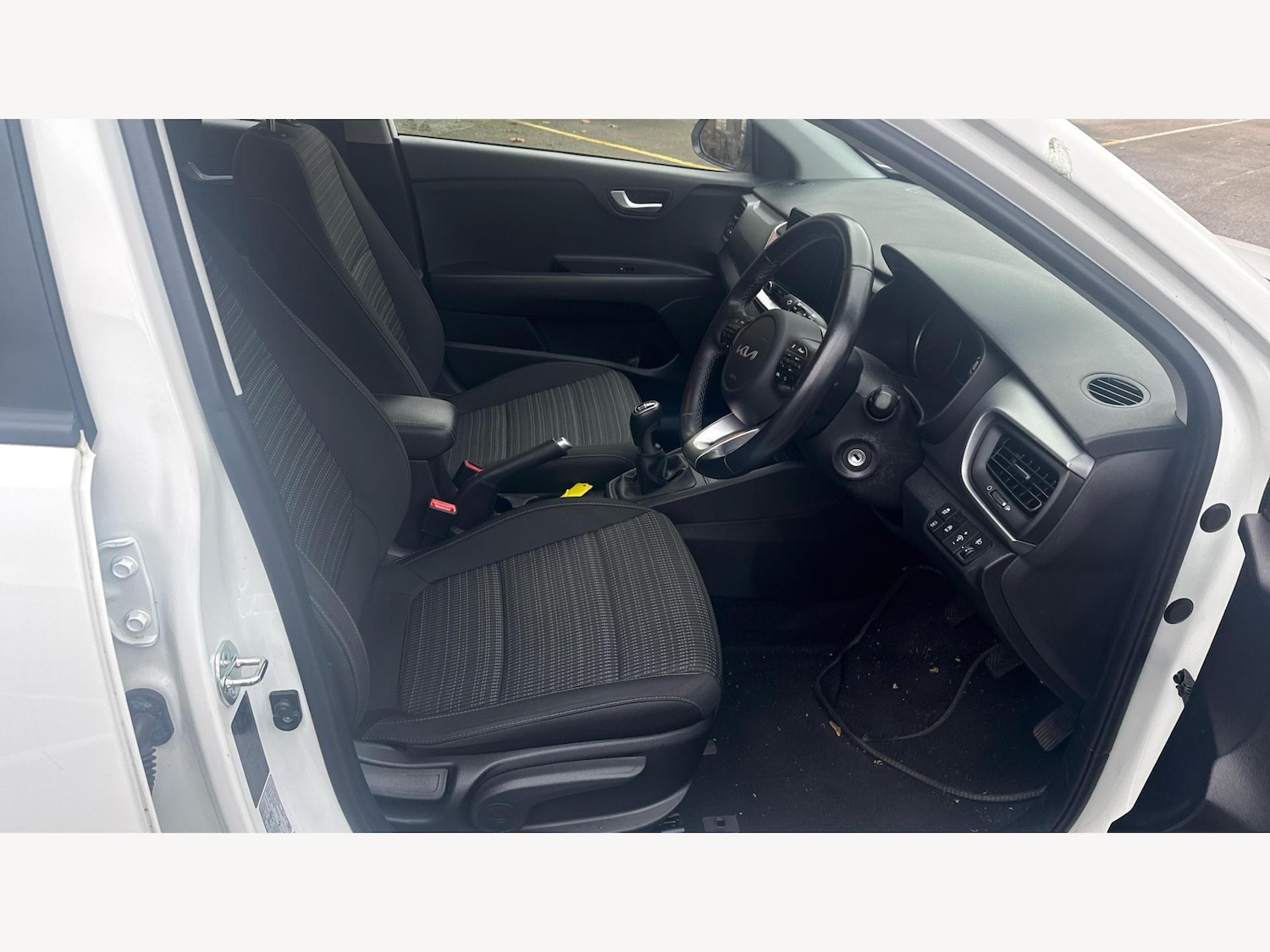 Used Kia Stonic 2023 for sale - 76781218: Photo 13