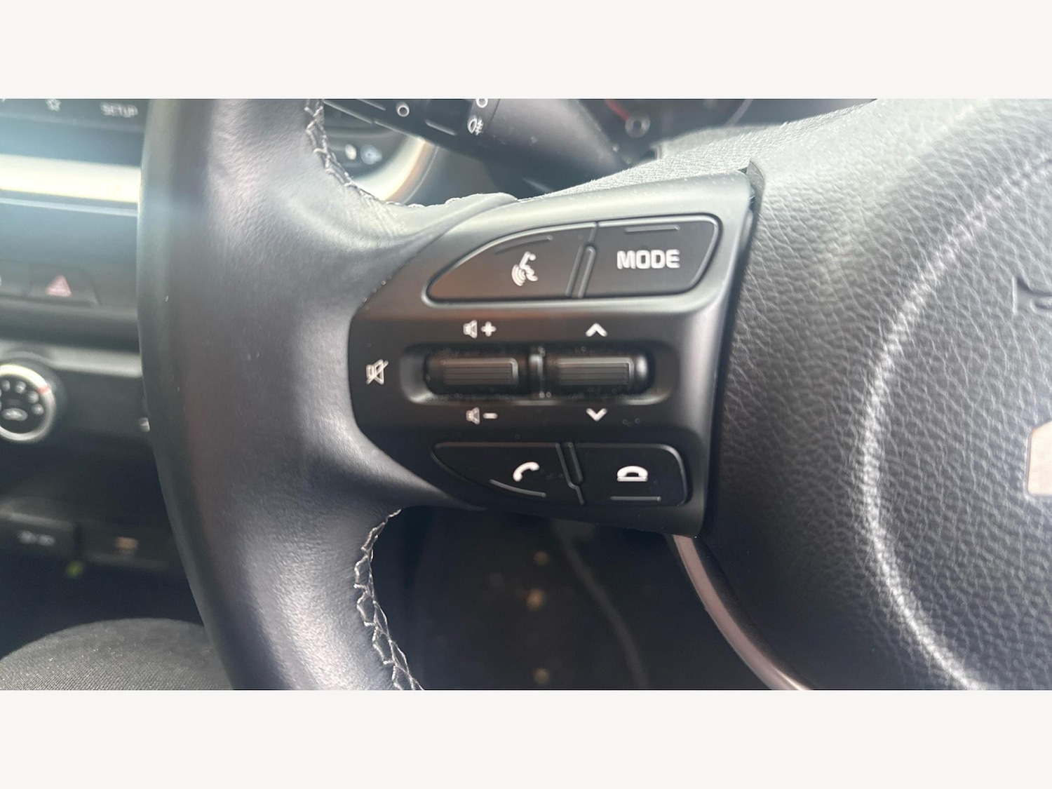 Used Kia Stonic 2023 for sale - 76781218: Photo 31