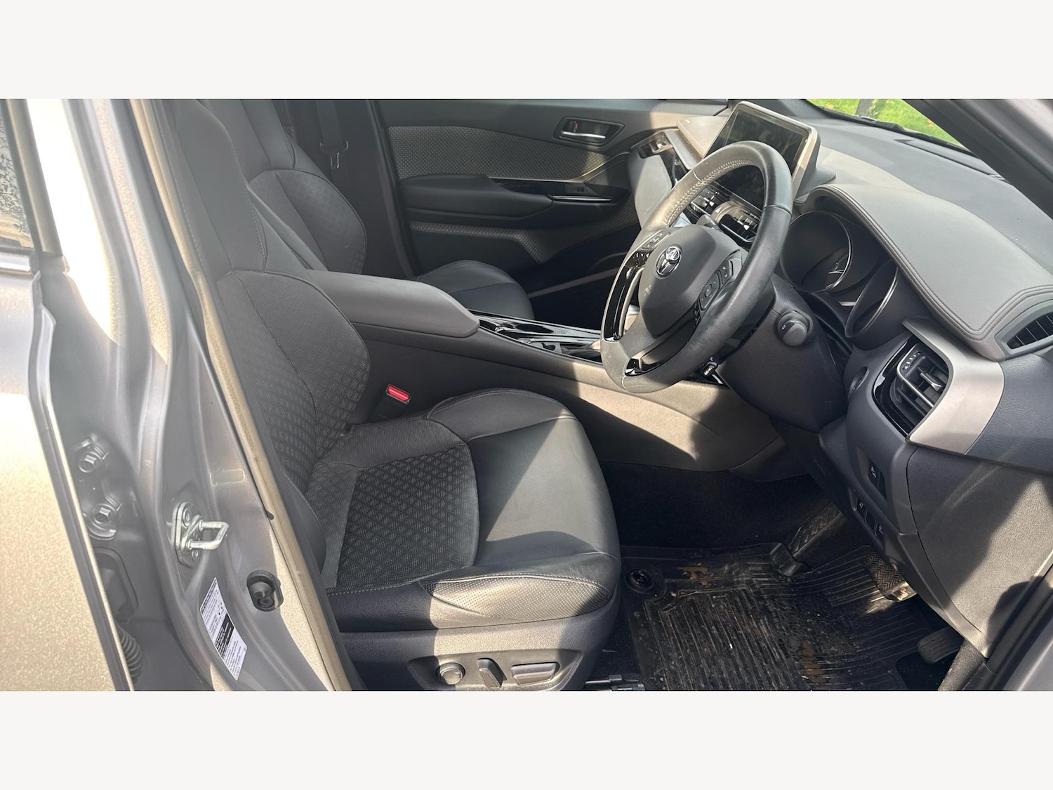 Used Toyota C-HR 2022 for sale - 76607429: Photo 13