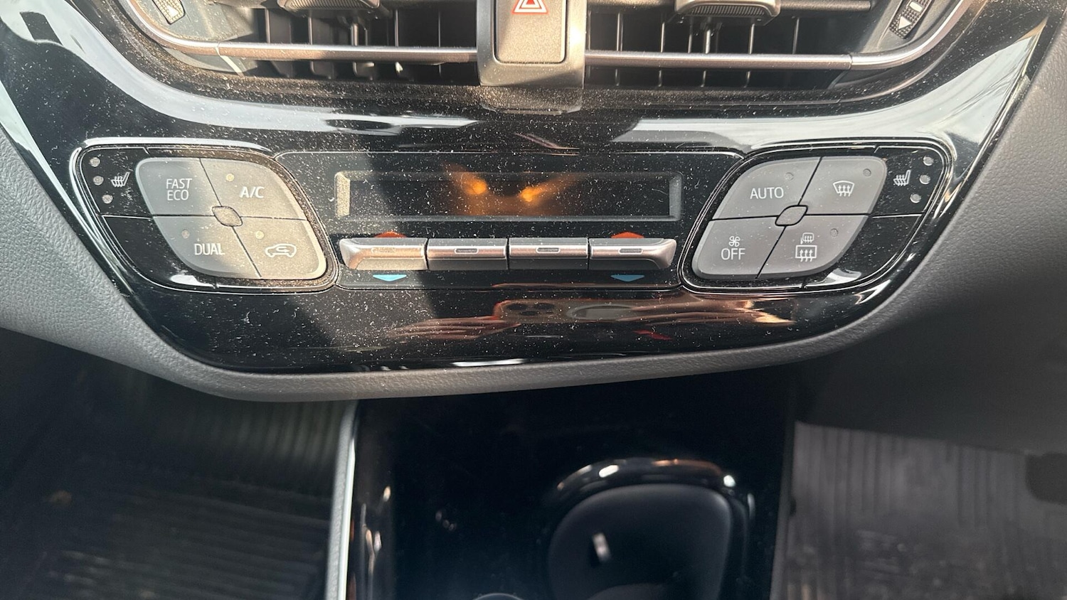 Used Toyota C-HR 2022 for sale - 76607429: Photo 40