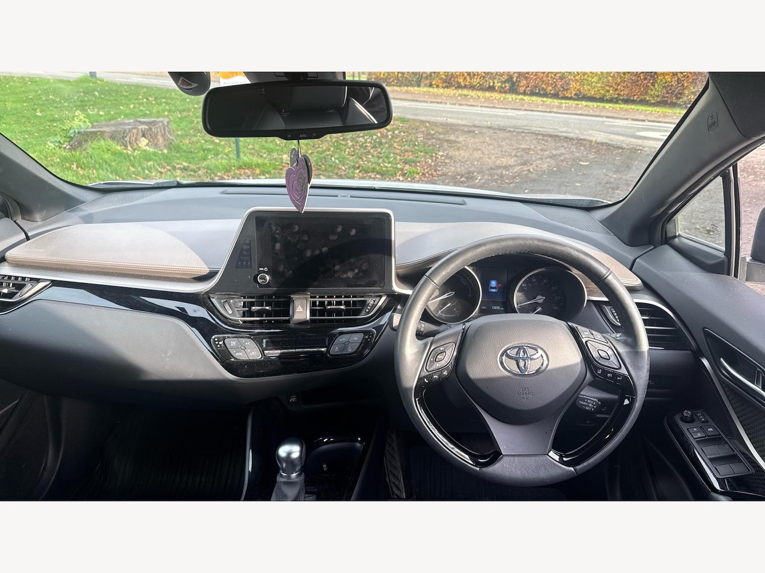Used Toyota C-HR 2022 for sale - 76607429: Photo 7