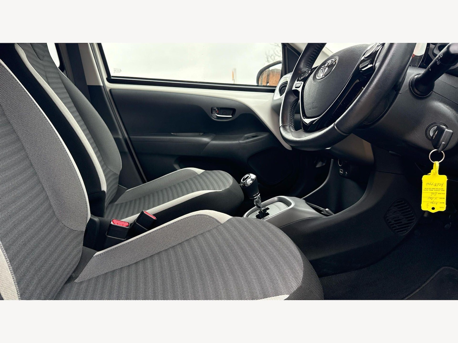 Used Toyota AYGO 2018 for sale - 77925858: Photo 13