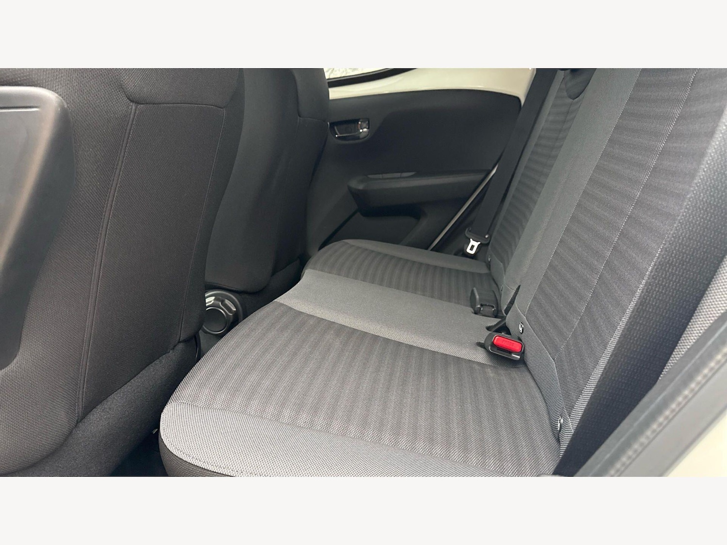 Used Toyota AYGO 2018 for sale - 77925858: Photo 15