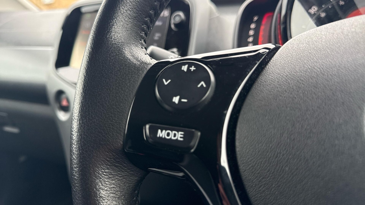 Used Toyota AYGO 2018 for sale - 77925858: Photo 40