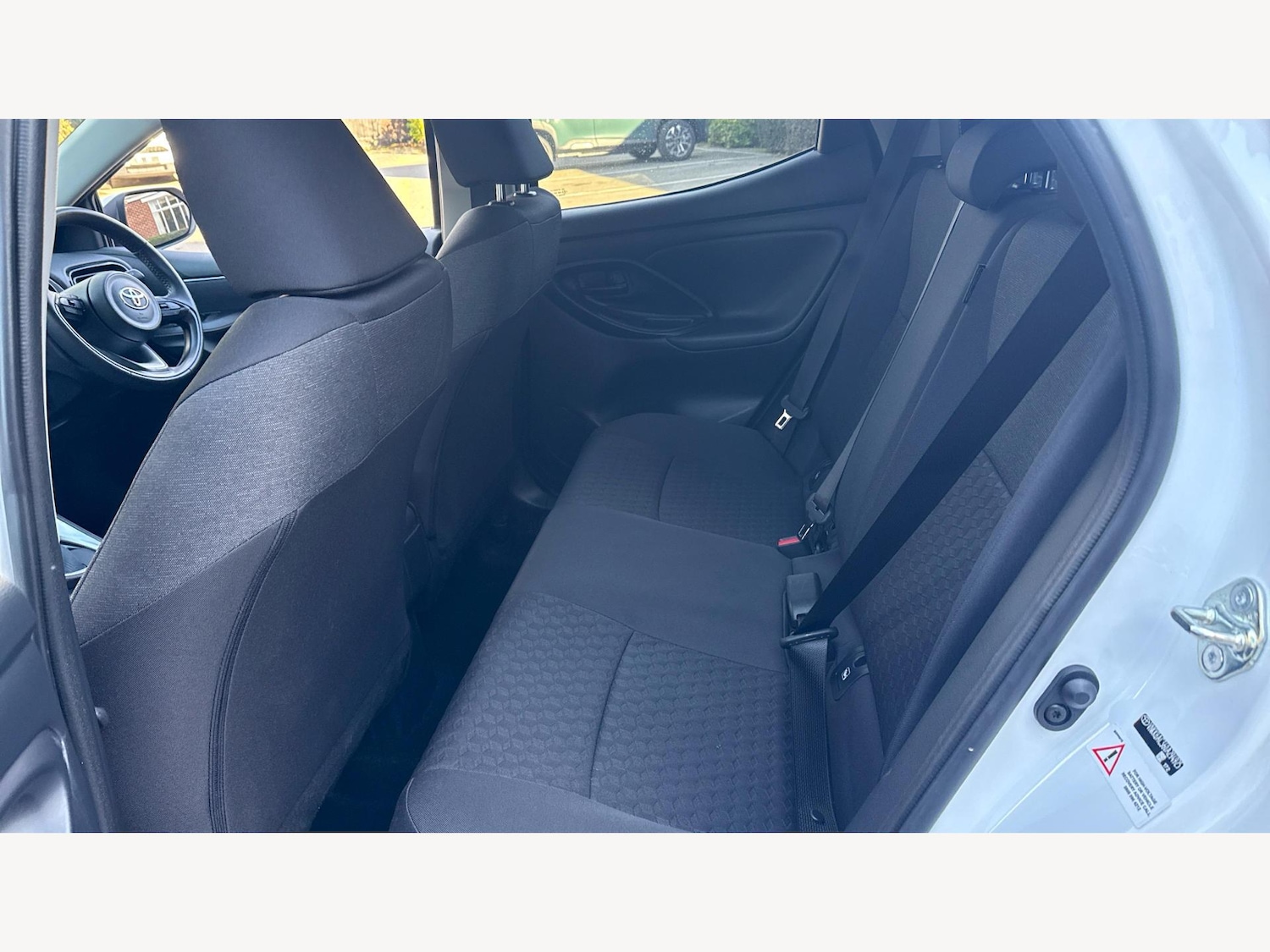 Used Toyota Yaris 2023 for sale - 76715515: Photo 15
