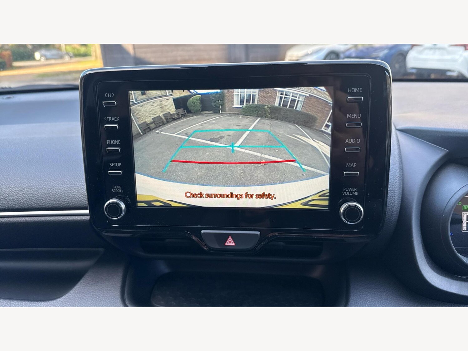 Used Toyota Yaris 2023 for sale - 76715515: Photo 26