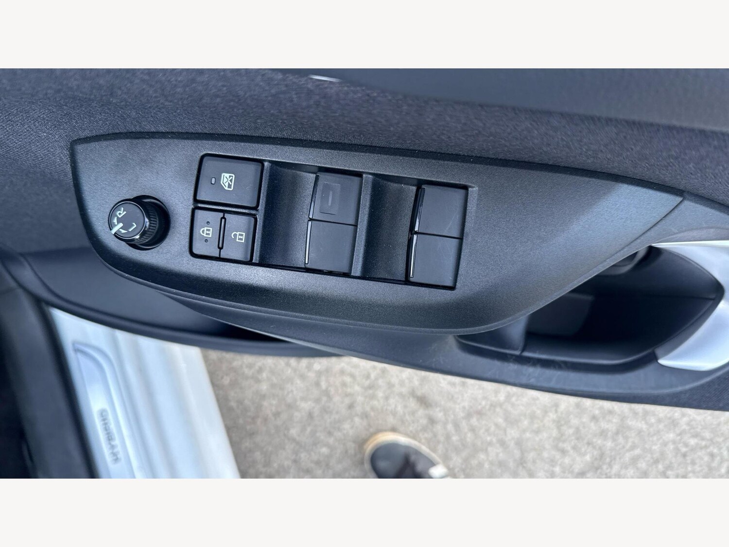 Used Toyota Yaris 2023 for sale - 76715515: Photo 29