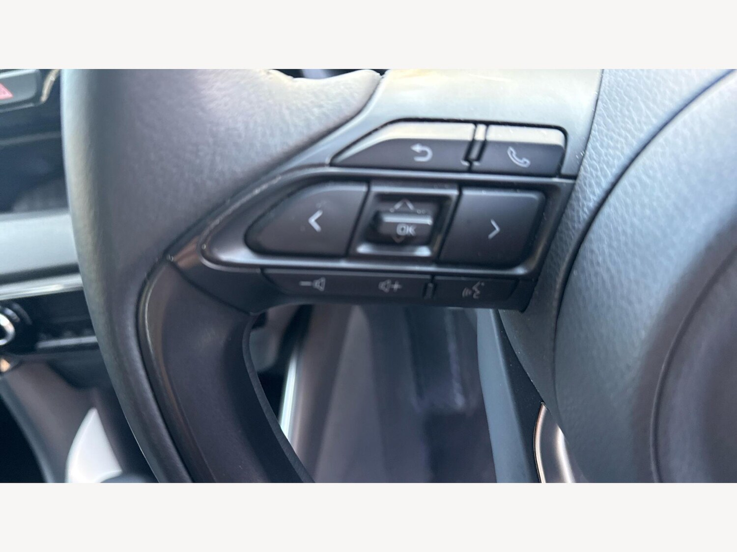 Used Toyota Yaris 2023 for sale - 76715515: Photo 32