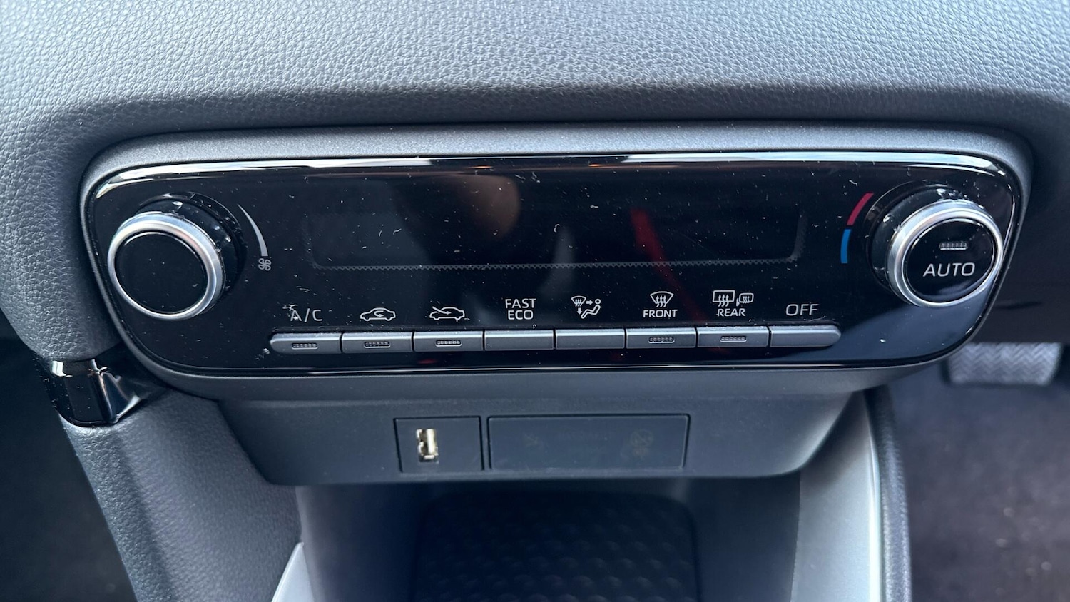 Used Toyota Yaris 2023 for sale - 76715515: Photo 36