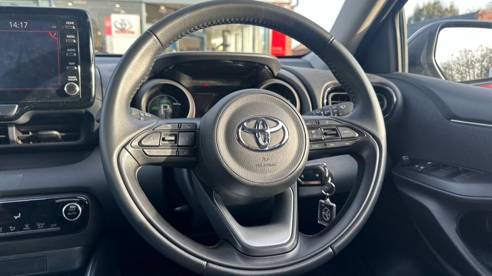 Used Toyota Yaris 2023 for sale - 76855871: Photo 10