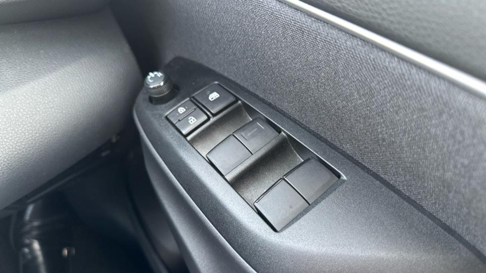 Used Toyota Yaris 2023 for sale - 76855871: Photo 24