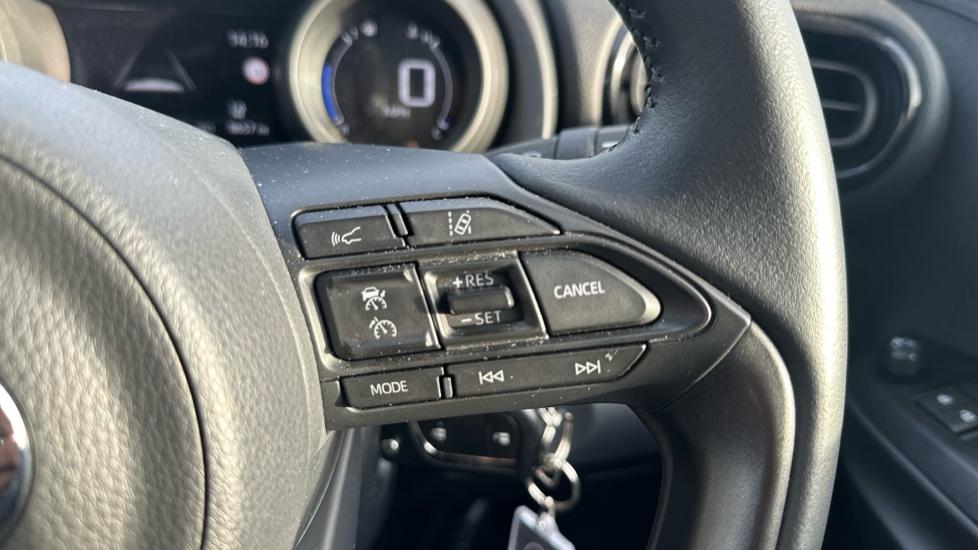 Used Toyota Yaris 2023 for sale - 76855871: Photo 25