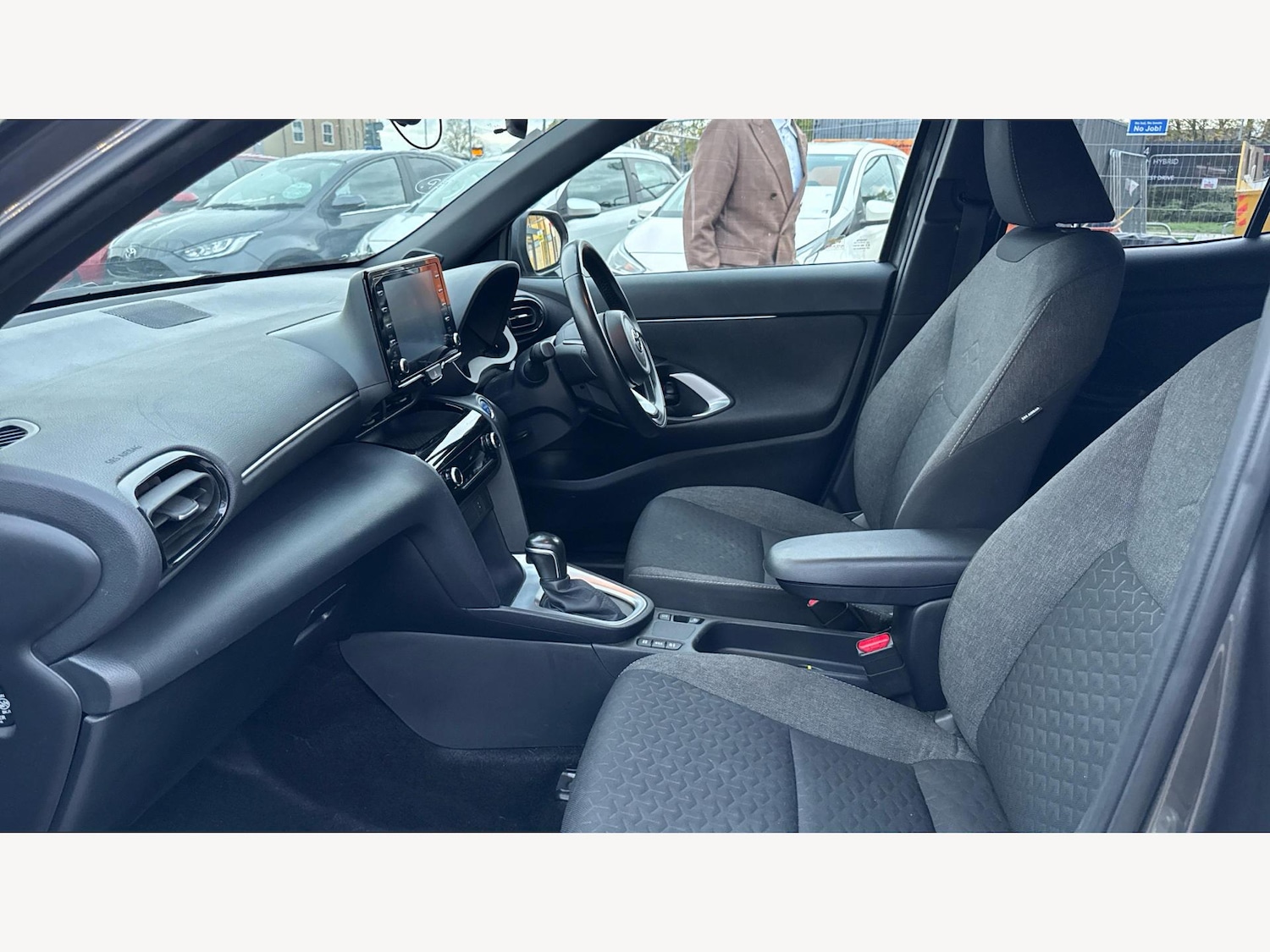 Used Toyota Yaris Cross 2024 for sale - 76388334: Photo 12