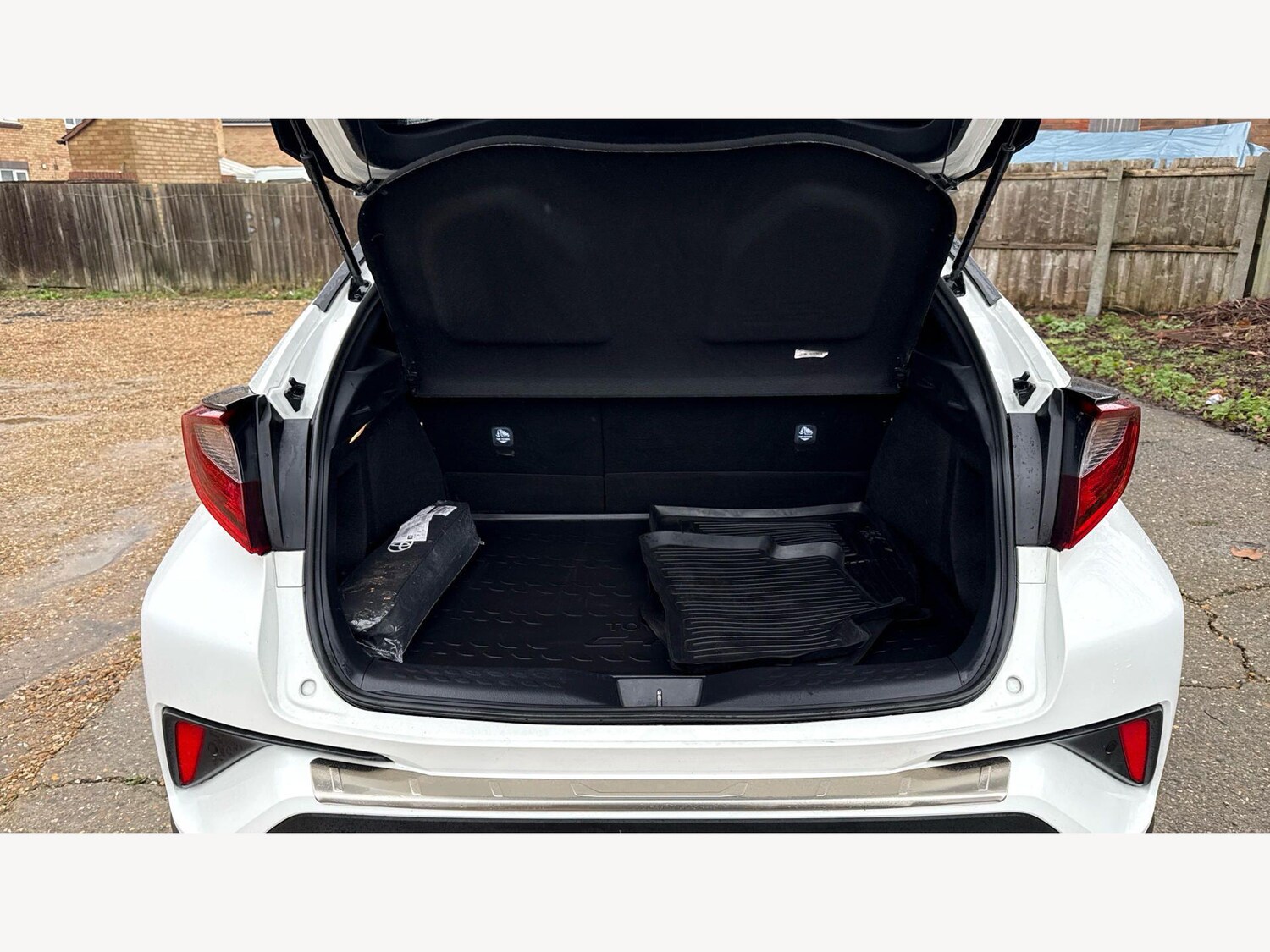 Used Toyota C-HR 2022 for sale - 78156996: Photo 16