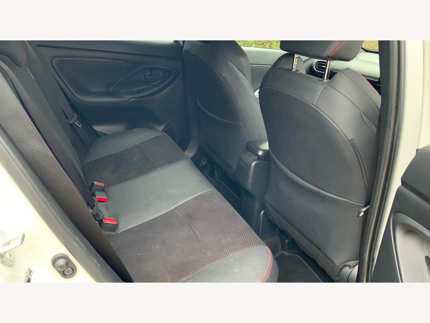 Used Toyota Yaris Cross 2024 for sale - 78006670: Photo 14