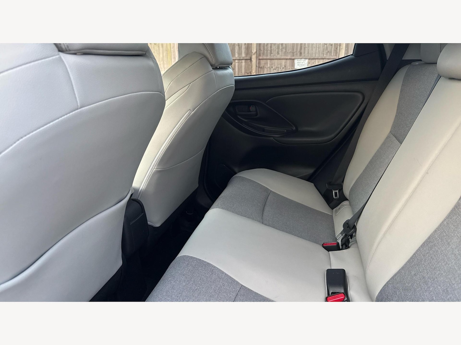 Used Toyota Yaris 2022 for sale - 77412247: Photo 15