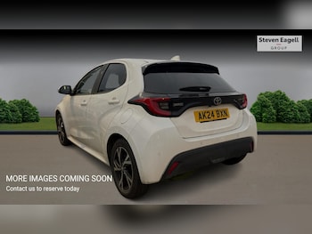 Used Toyota Yaris 2024 for sale - 76307796: Photo 2