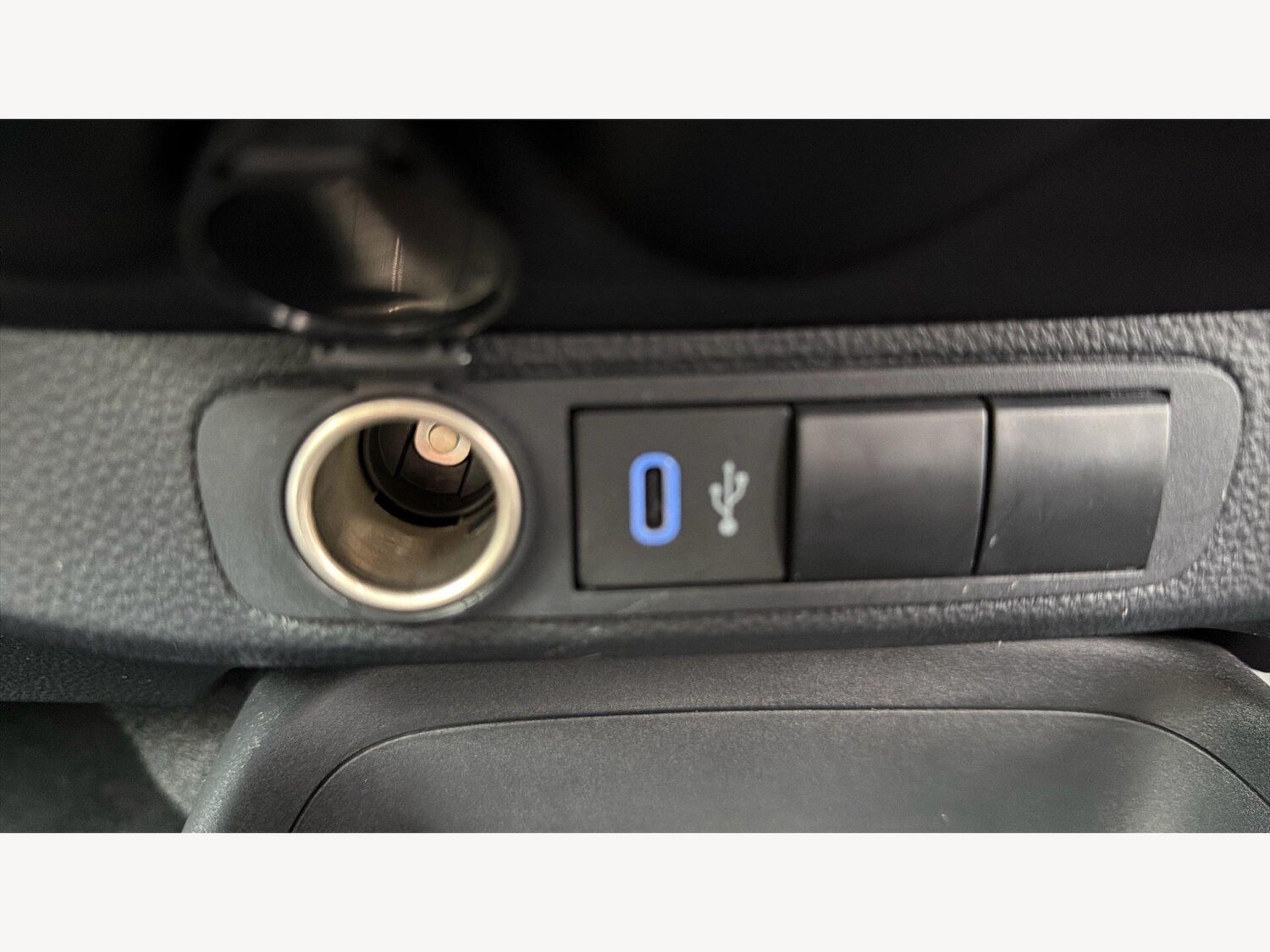 Used Toyota Aygo X 2025 for sale - 78157436: Photo 28