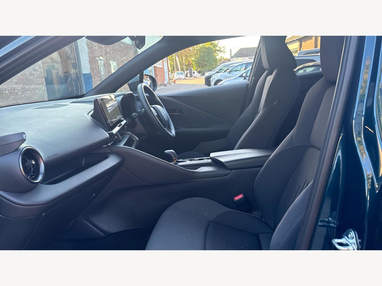 Used Toyota C-HR 2025 for sale - 76085036: Photo 12