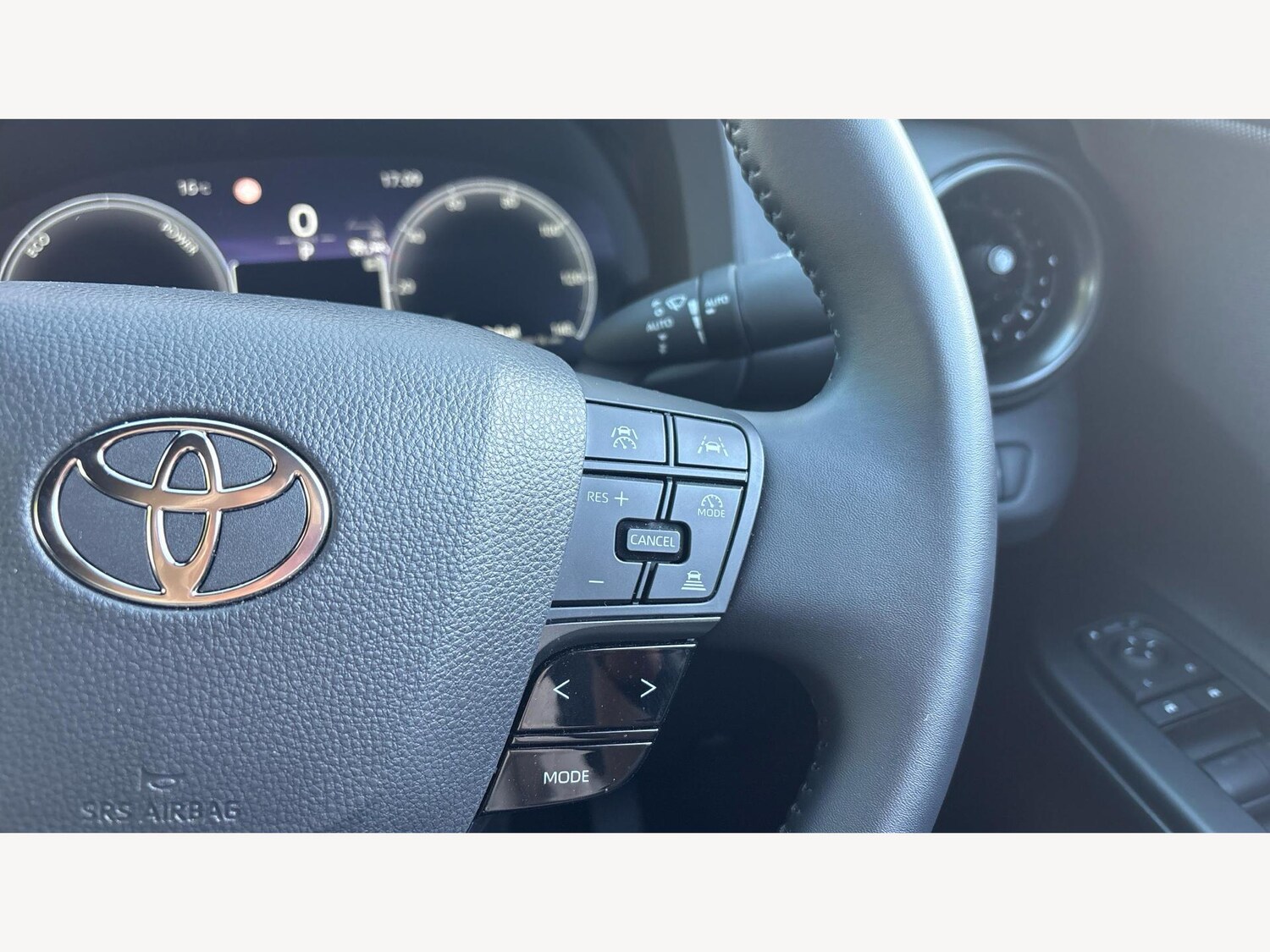 Used Toyota C-HR 2025 for sale - 76085036: Photo 26