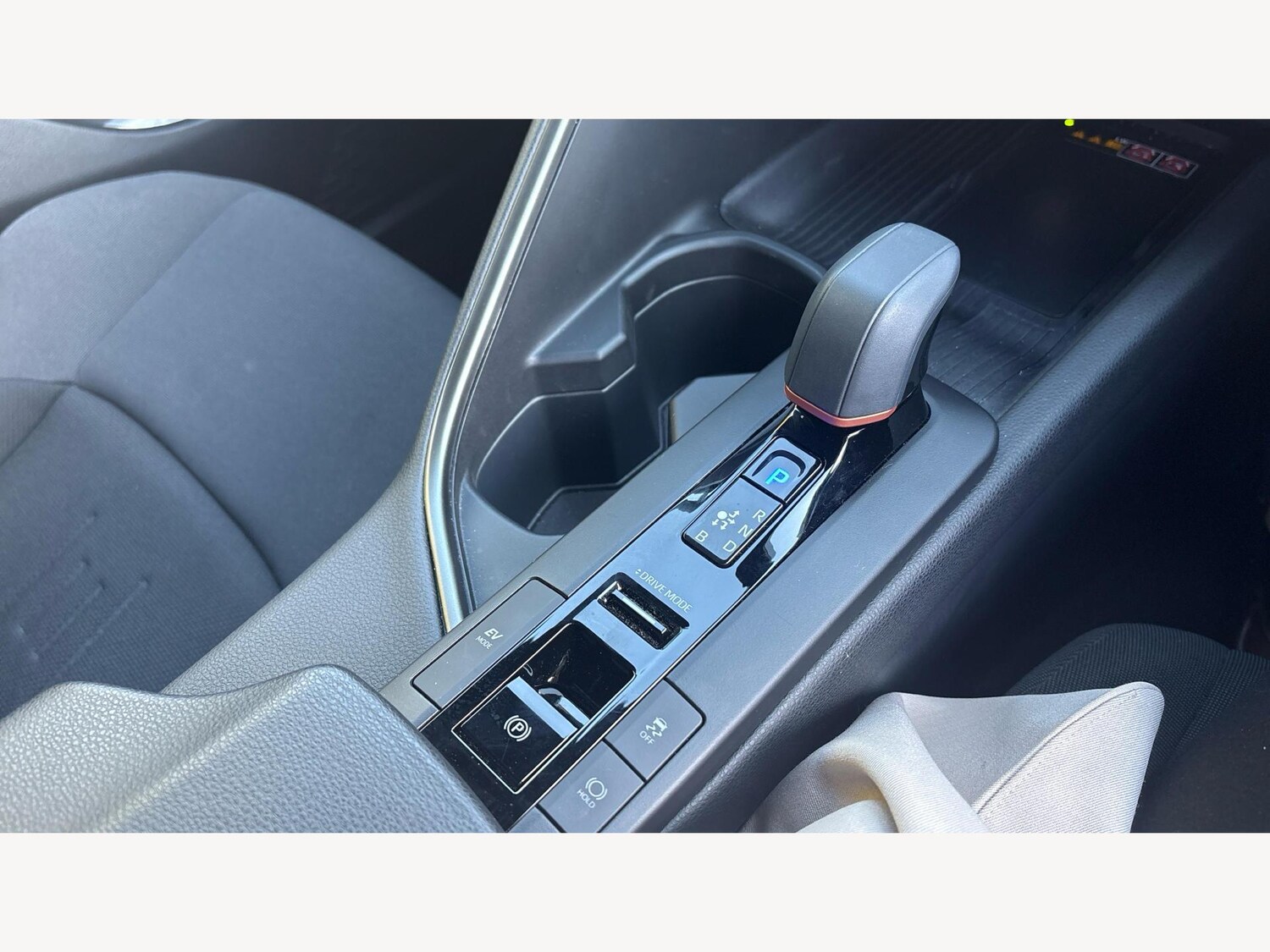 Used Toyota C-HR 2025 for sale - 76085036: Photo 29