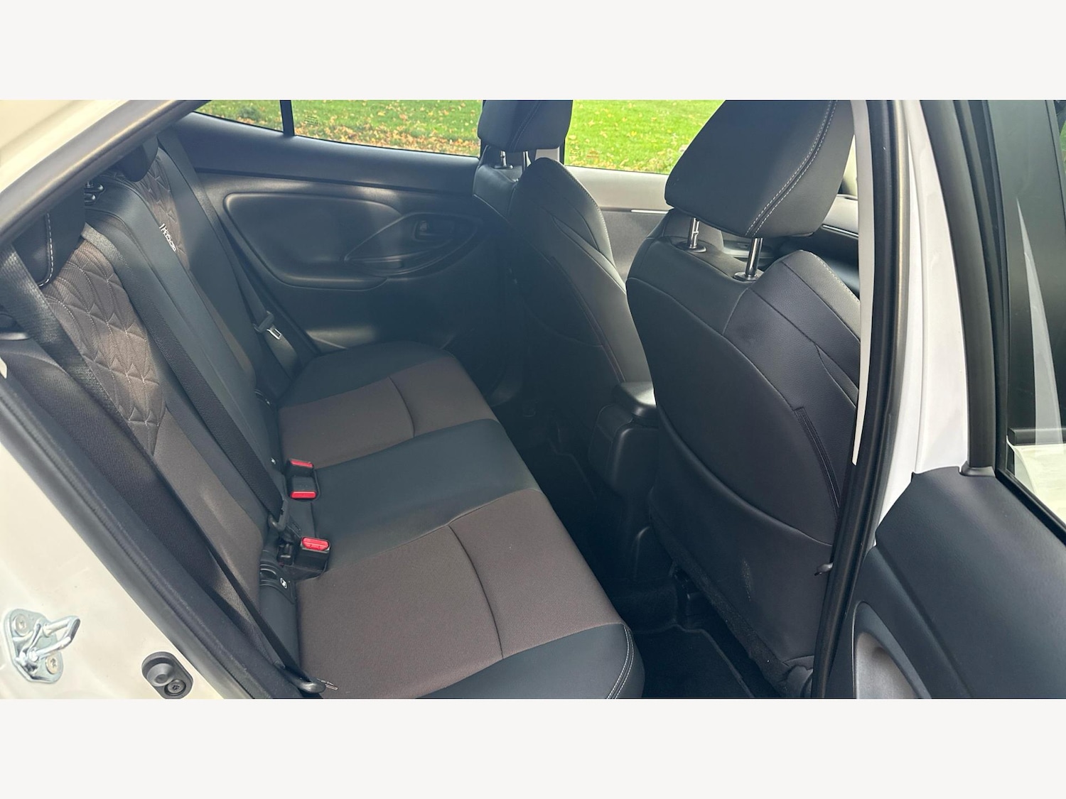 Used Toyota Yaris Cross 2024 for sale - 76561854: Photo 14