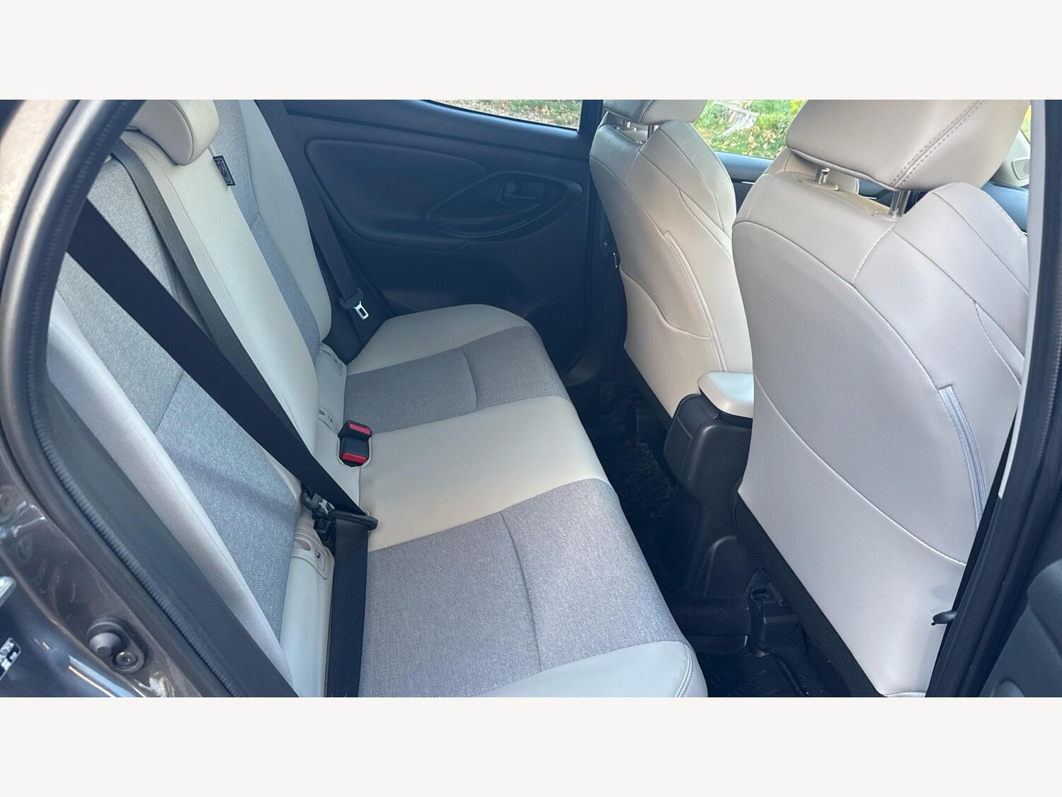 Used Toyota Yaris 2023 for sale - 76538366: Photo 14