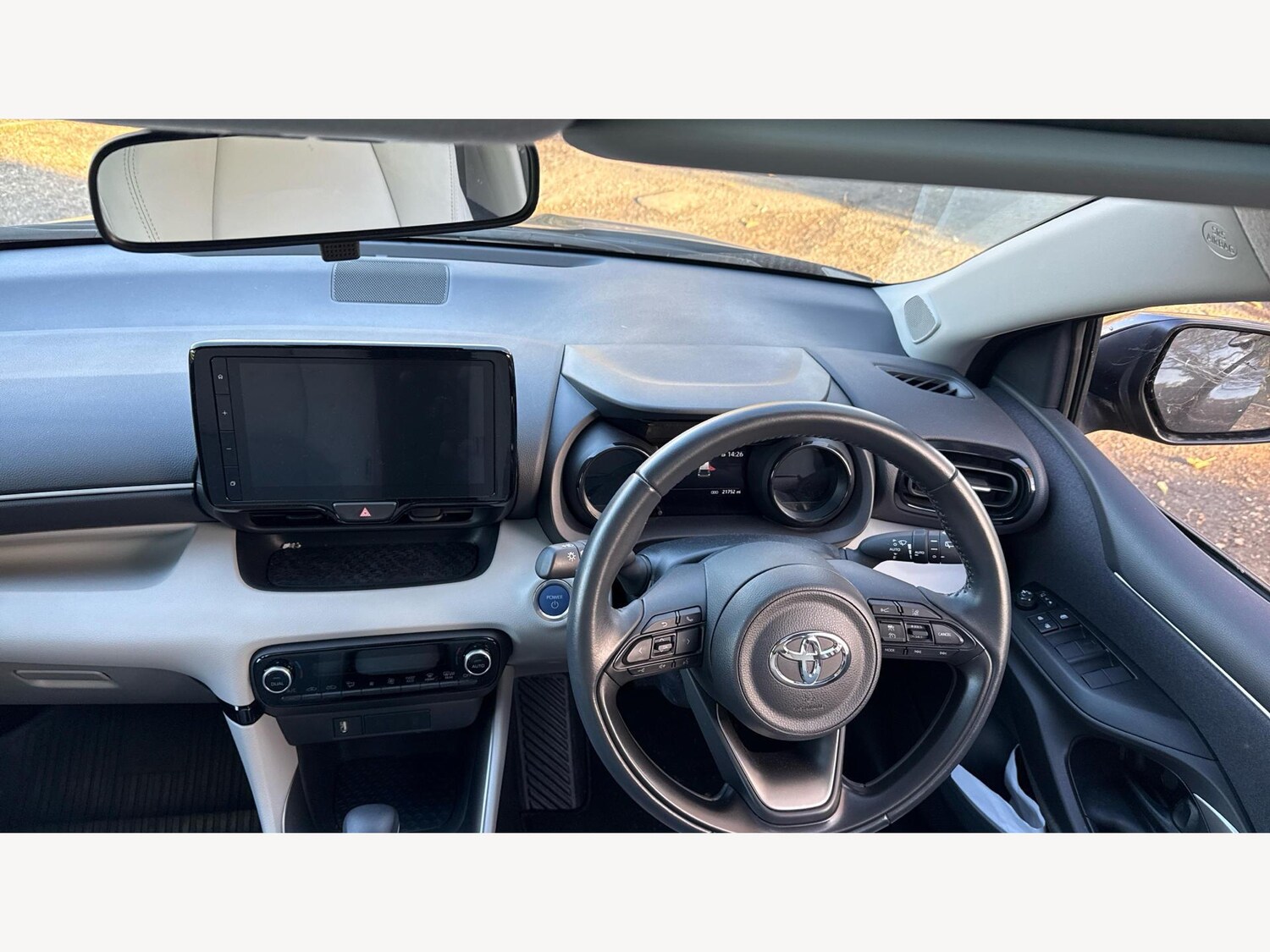 Used Toyota Yaris 2023 for sale - 76538366: Photo 8