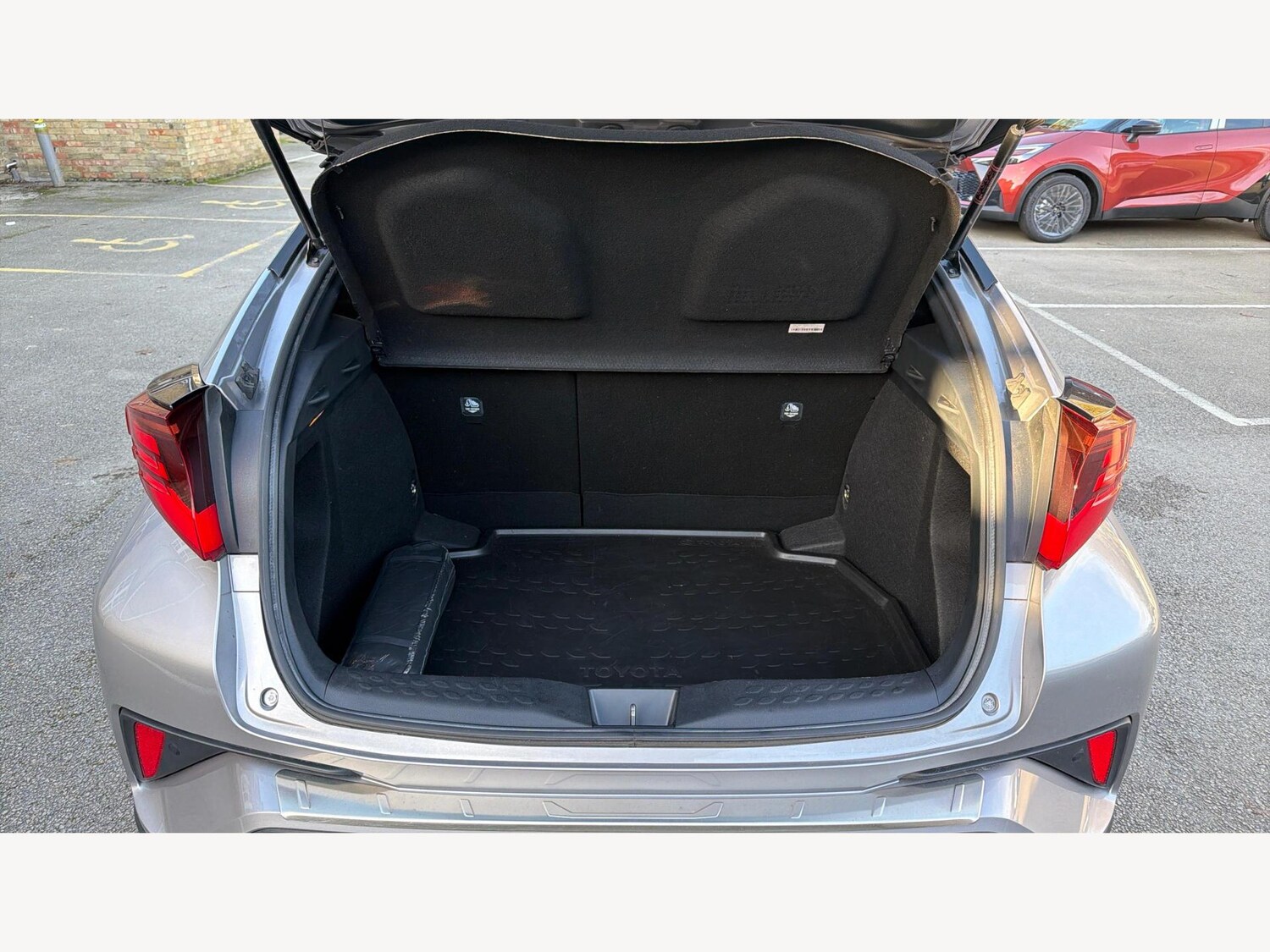 Used Toyota C-HR 2020 for sale - 77074662: Photo 16