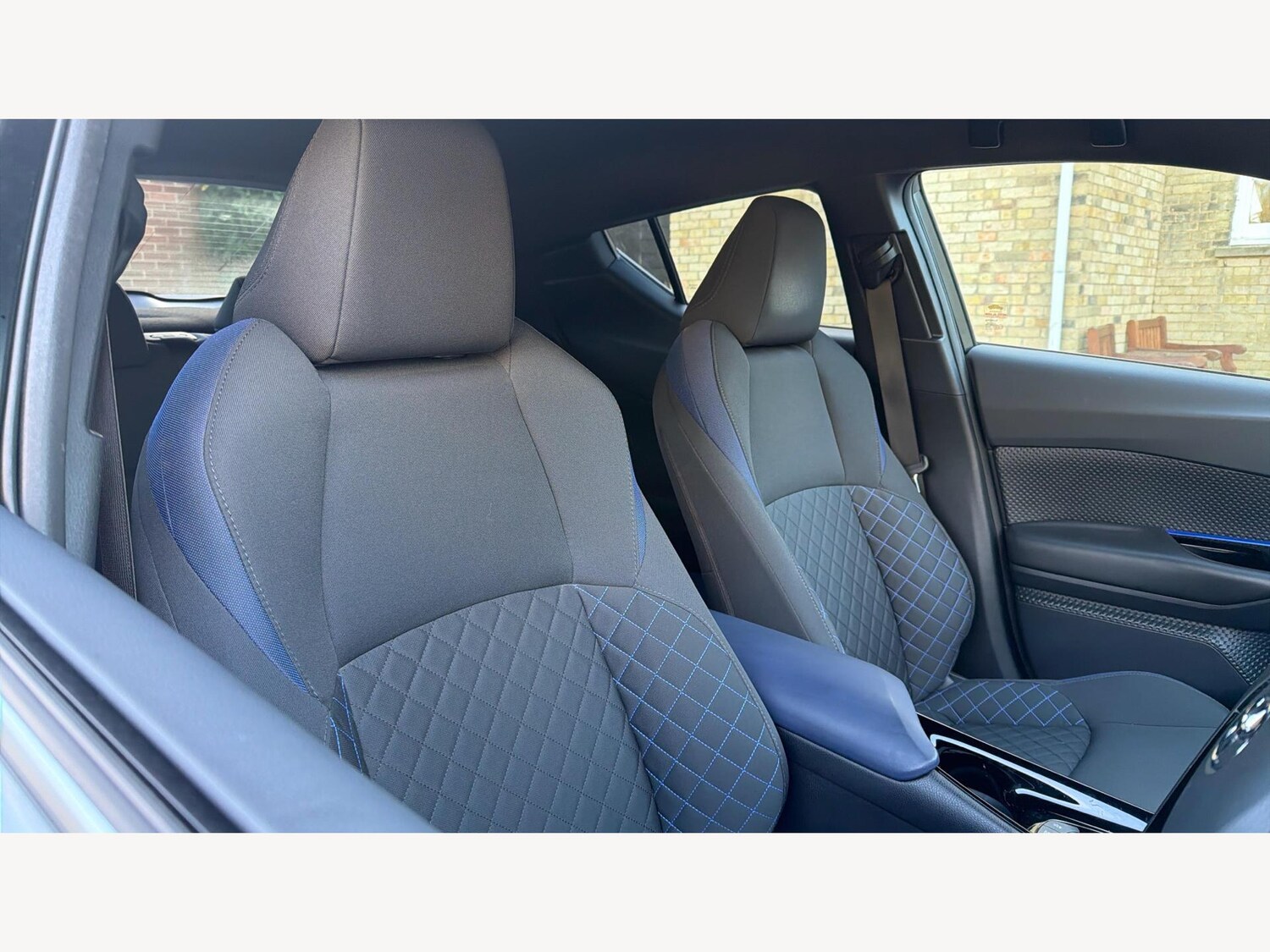 Used Toyota C-HR 2020 for sale - 77074662: Photo 25