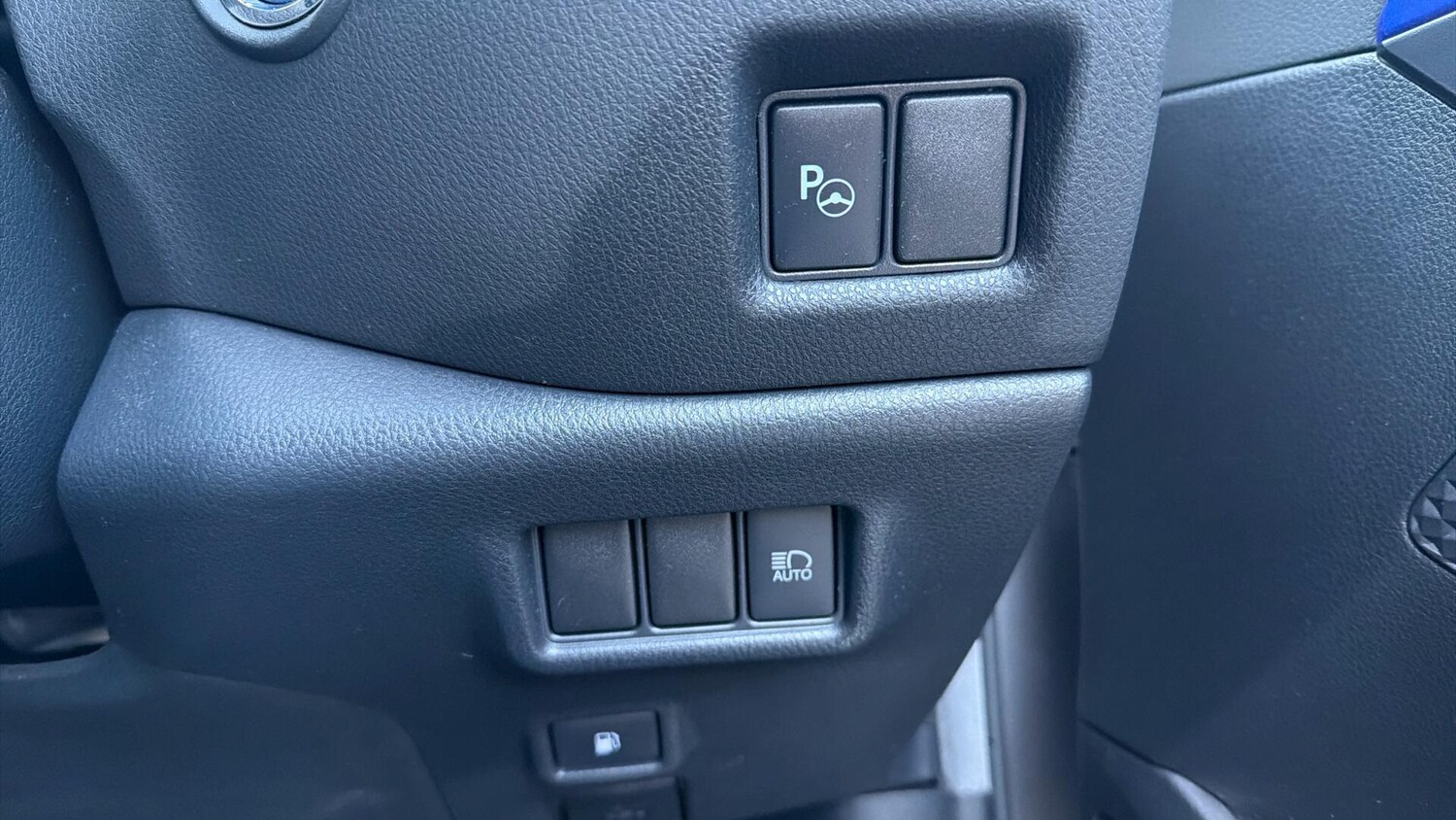 Used Toyota C-HR 2020 for sale - 77074662: Photo 34