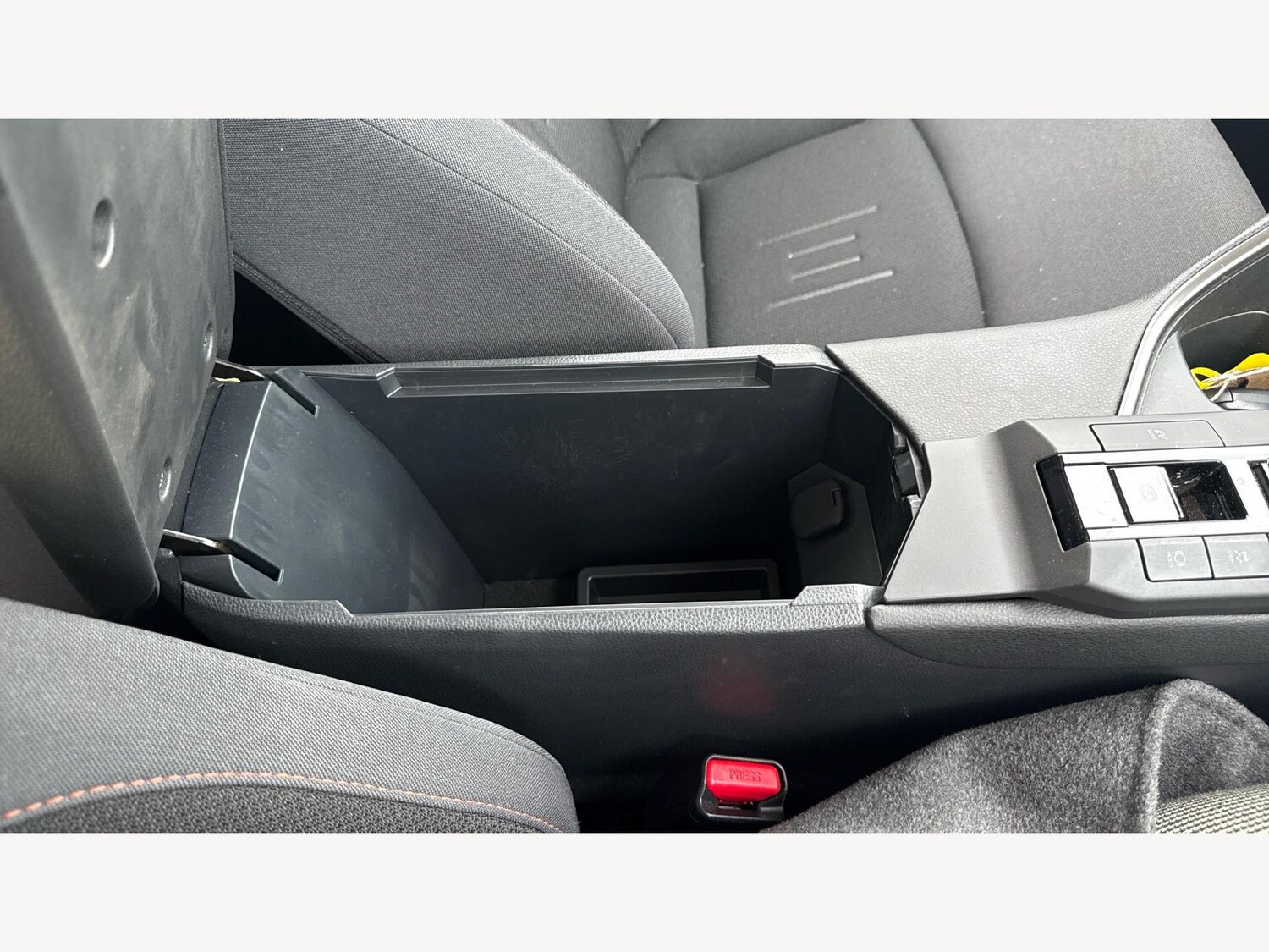 Used Toyota C-HR 2025 for sale - 77468916: Photo 25