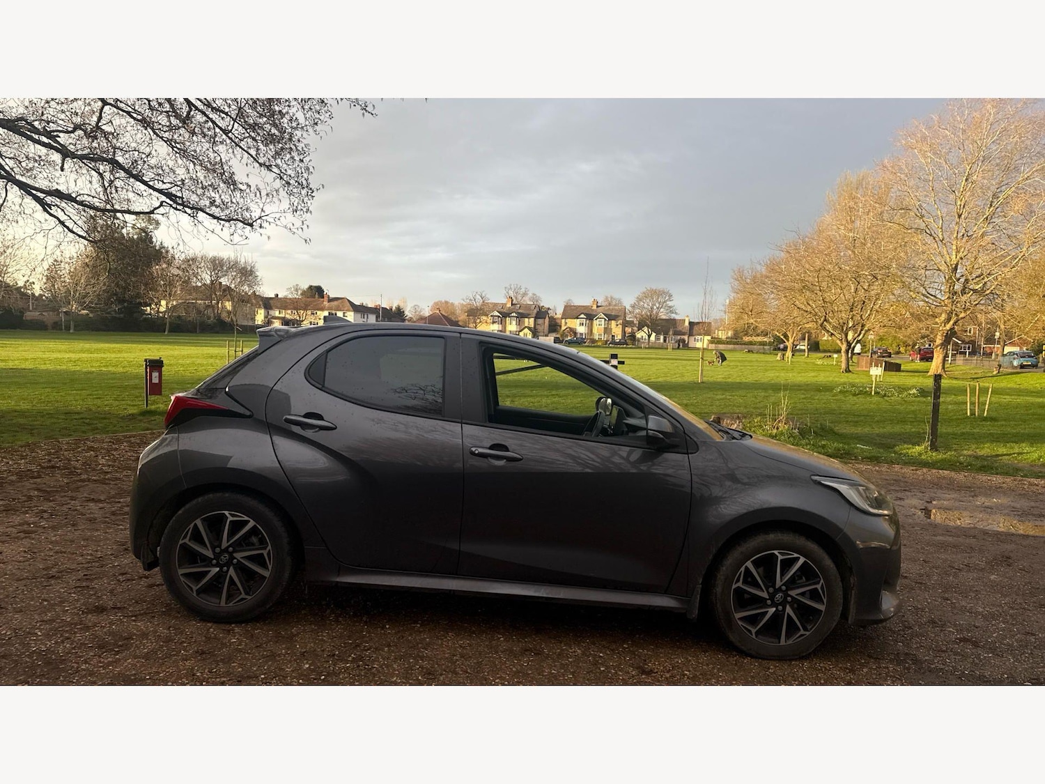 Used Toyota Yaris for sale - 77925143: Photo 18