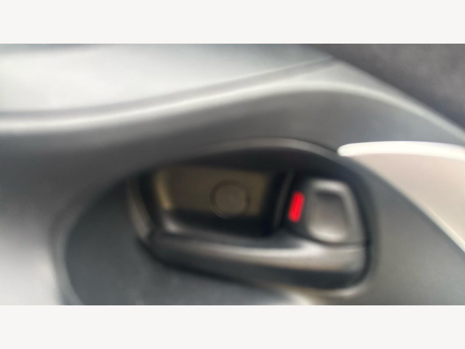 Used Toyota Yaris for sale - 77925143: Photo 31