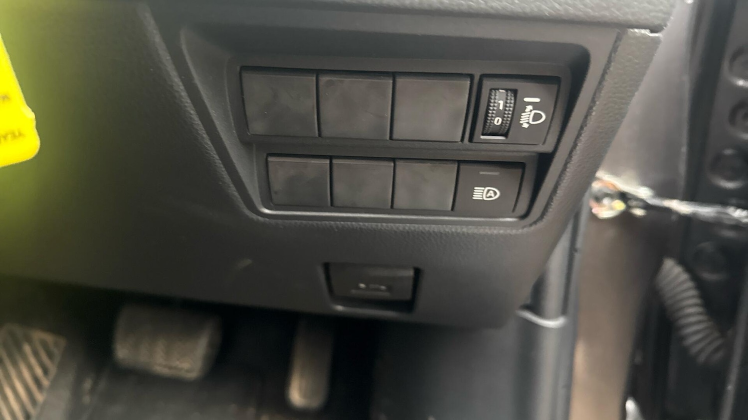 Used Toyota Yaris for sale - 77925143: Photo 32