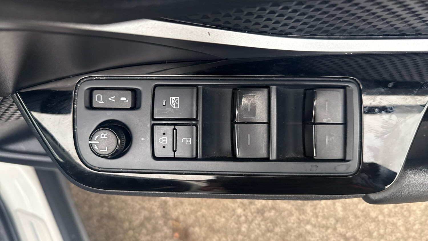 Used Toyota C-HR 2022 for sale - 76780746: Photo 36