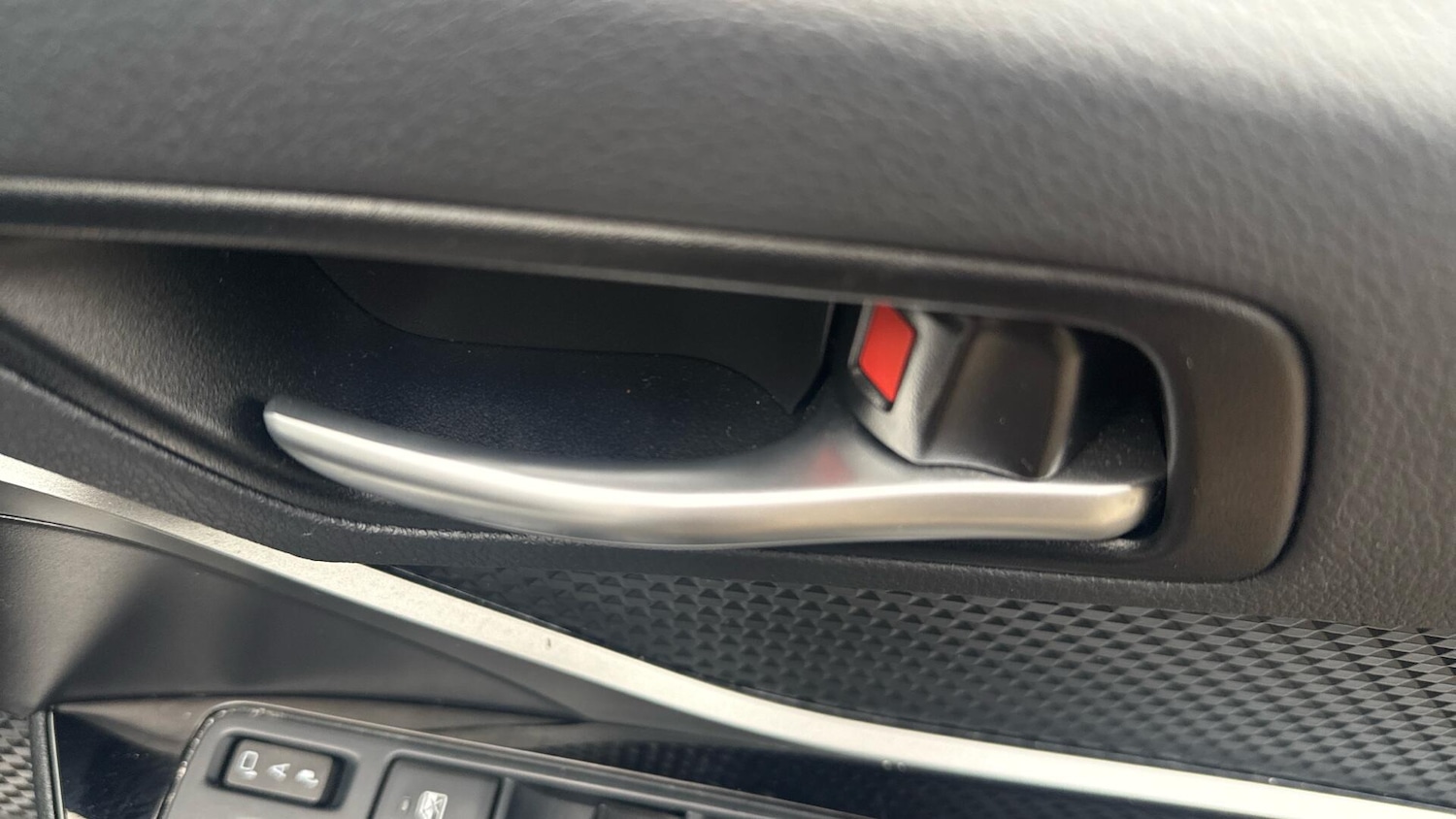 Used Toyota C-HR 2022 for sale - 76780746: Photo 37