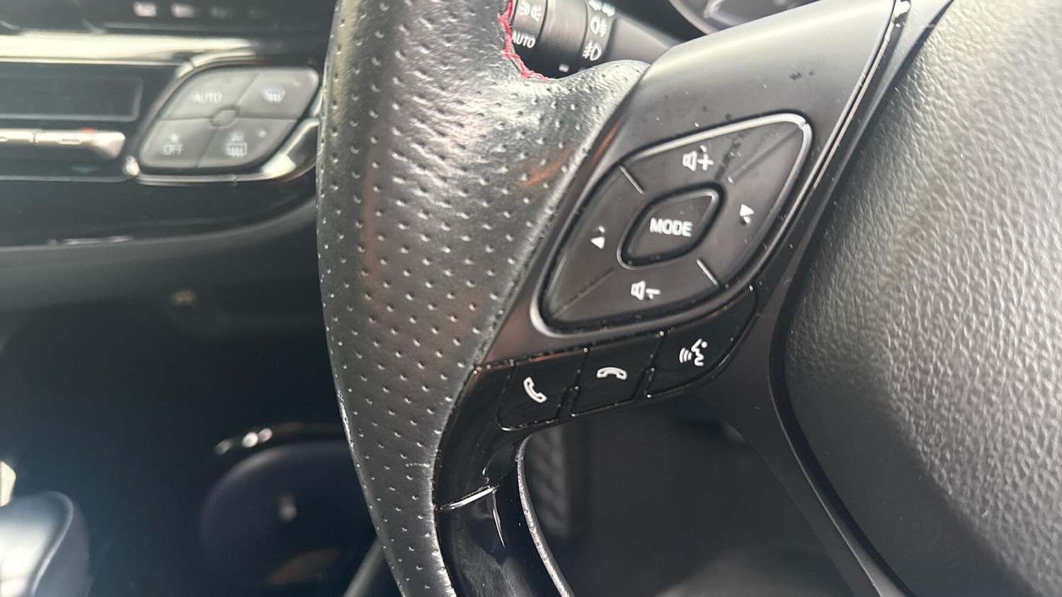 Used Toyota C-HR 2022 for sale - 76780746: Photo 40