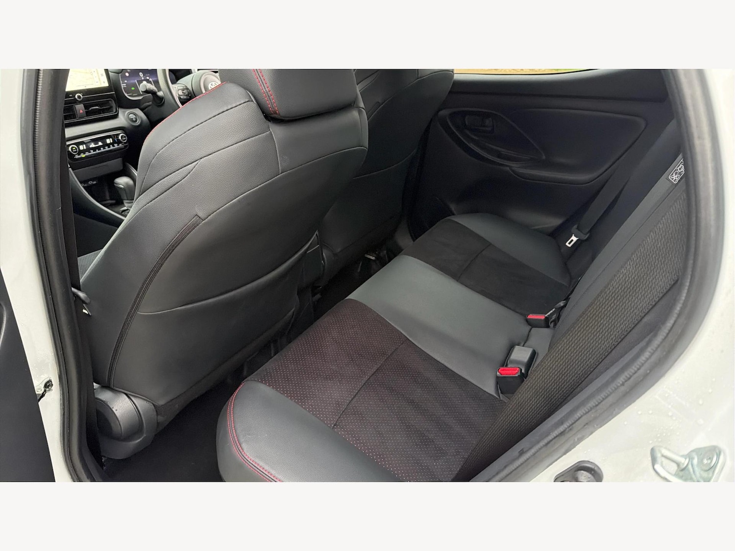 Used Toyota Yaris 2024 for sale - 77396210: Photo 15