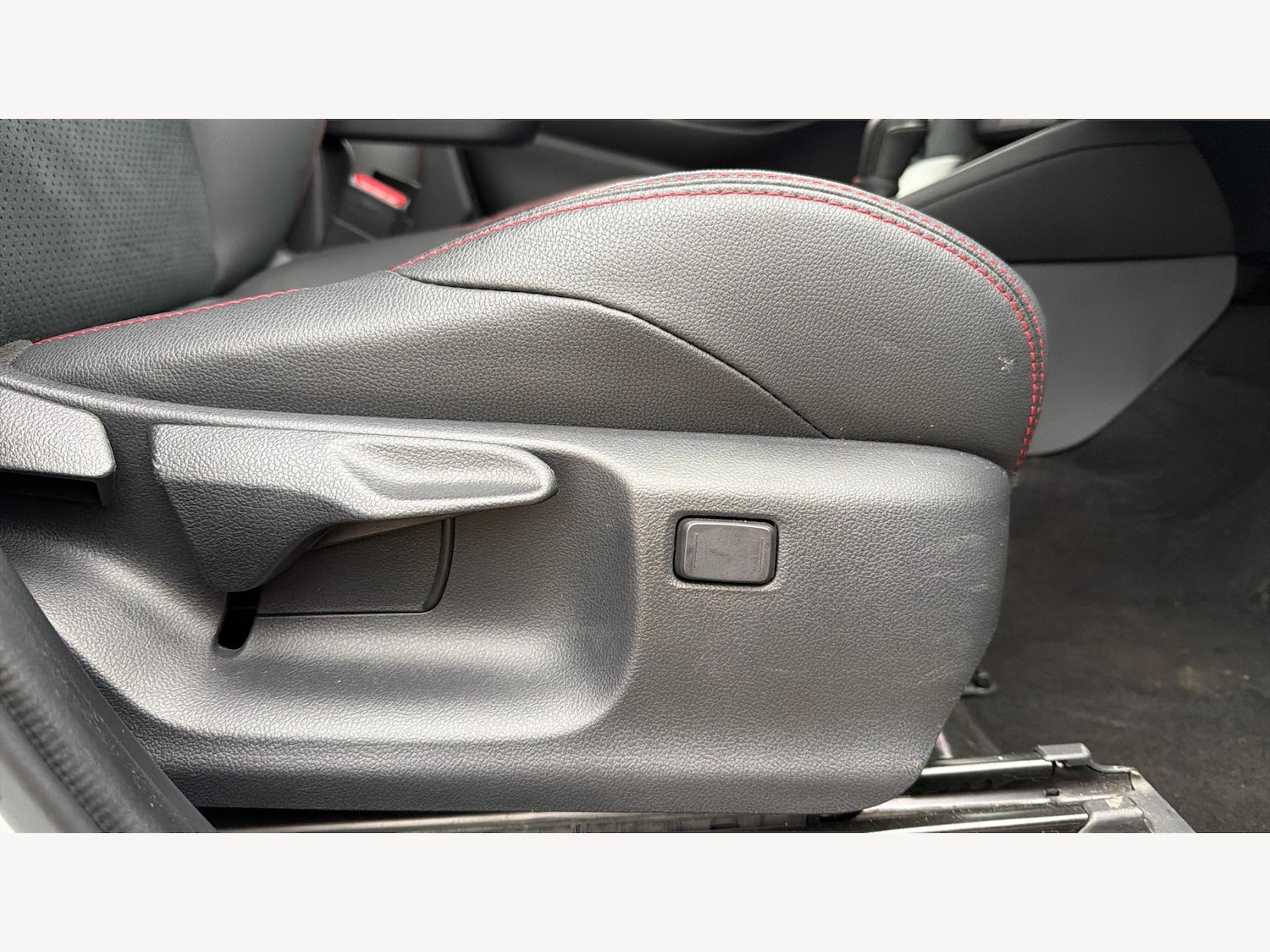 Used Toyota Yaris 2024 for sale - 77396210: Photo 27