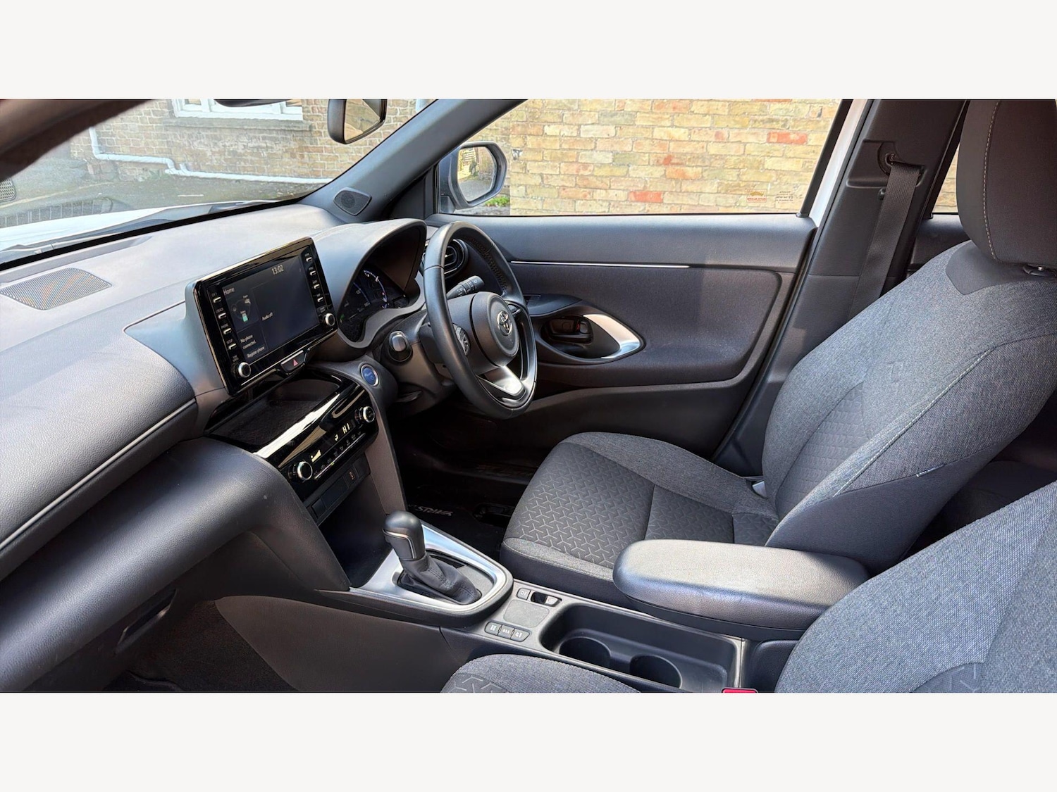 Used Toyota Yaris Cross 2023 for sale - 77940272: Photo 12